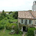 Le Domaine Du Meunier 4*