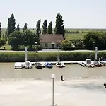 Le Domaine Du Meunier 4*