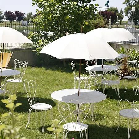 Le Domaine Du Meunier 4*